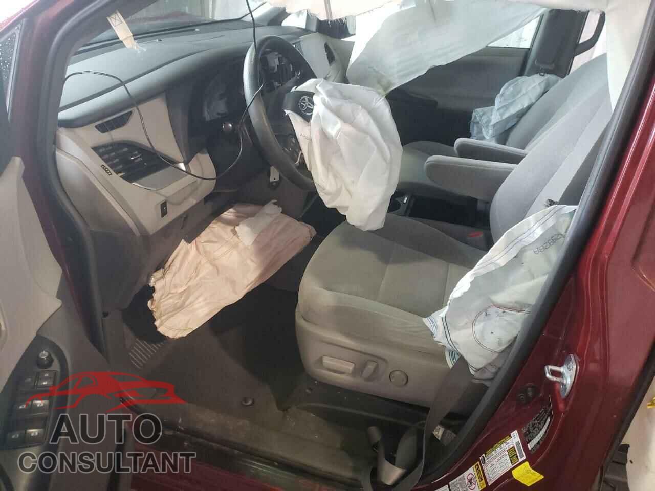 TOYOTA SIENNA 2017 - 5TDJZ3DC2HS187587