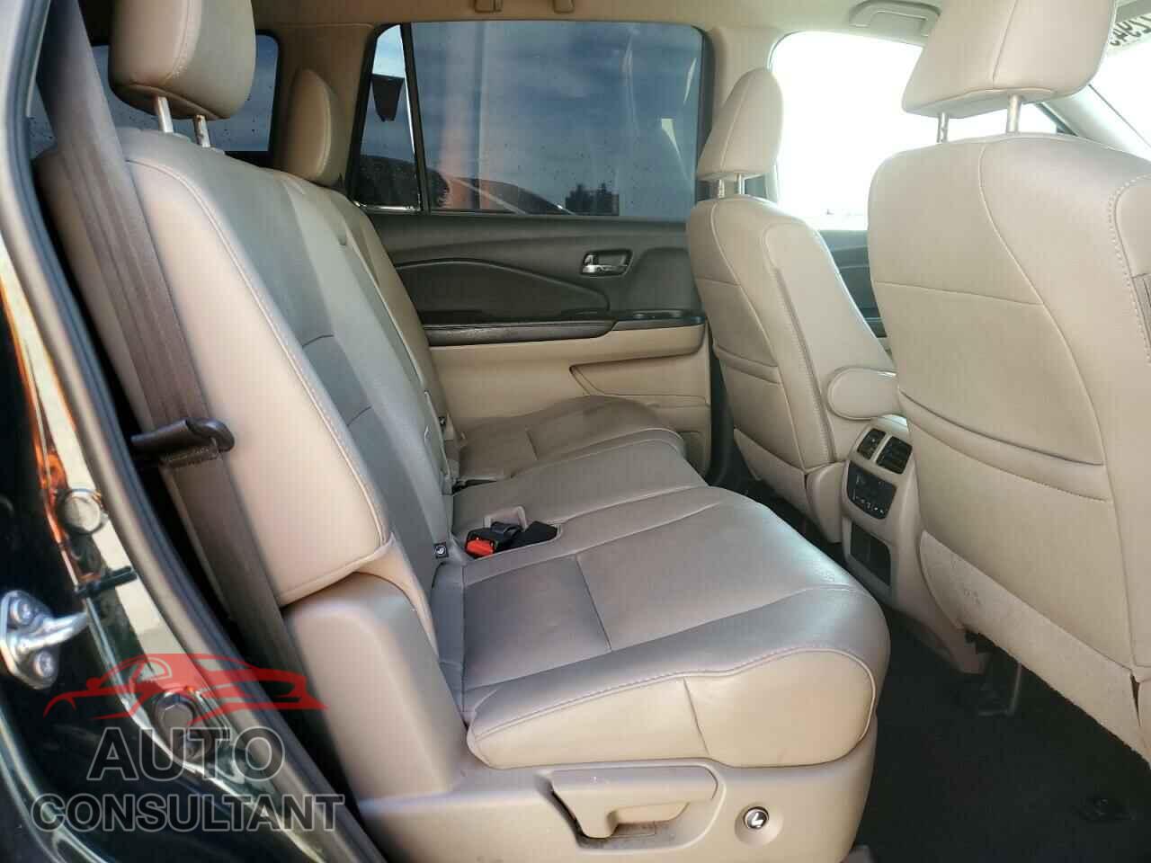 HONDA PILOT 2017 - 5FNYF5H57HB003294