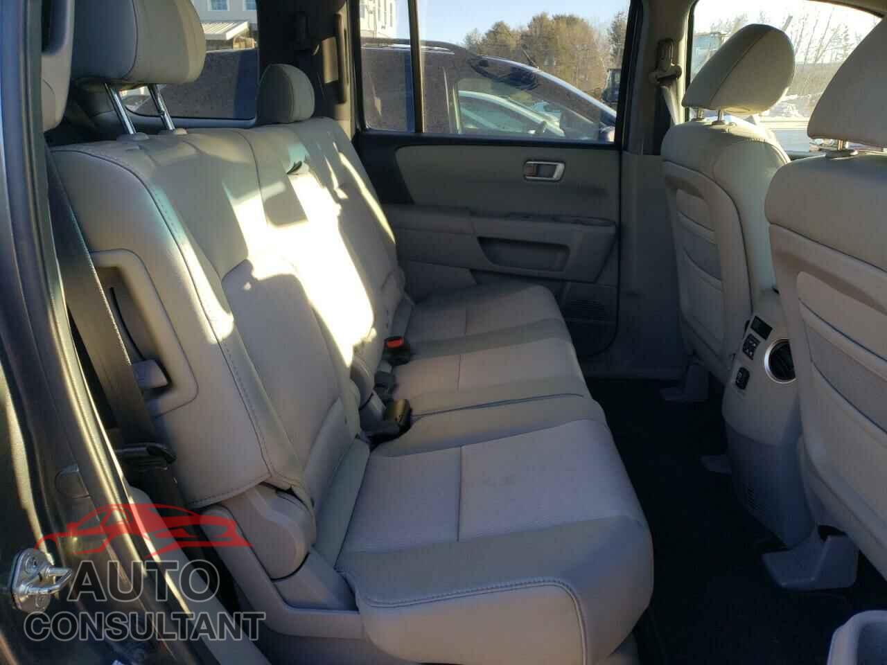 HONDA PILOT 2010 - 5FNYF4H4XAB026995