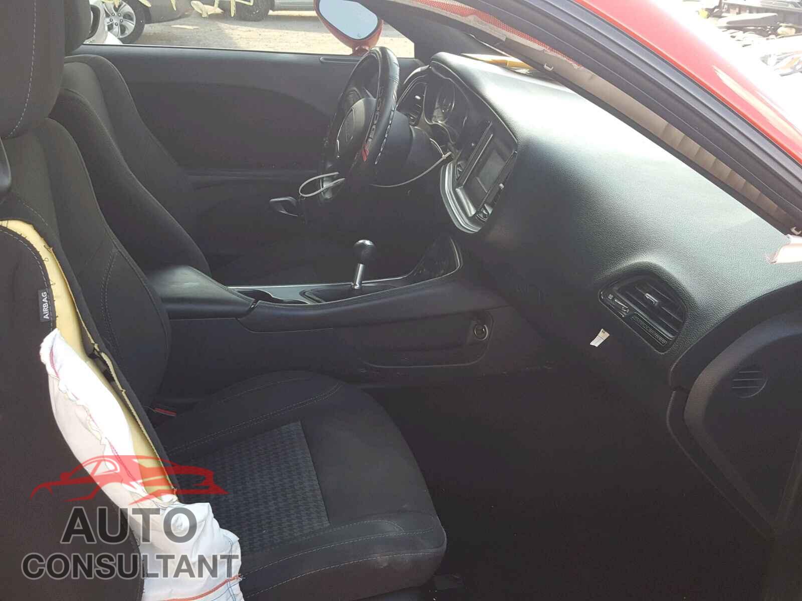 DODGE CHALLENGER 2015 - 2C3CDZAT1FH710175