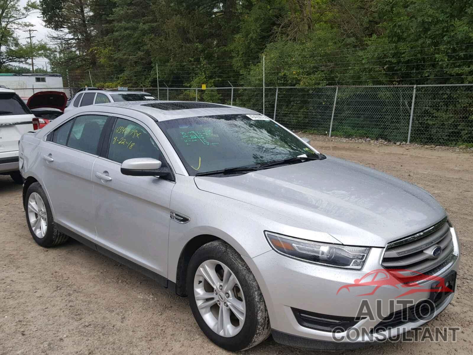 FORD TAURUS 2017 - 1FAHP2E86HG125411