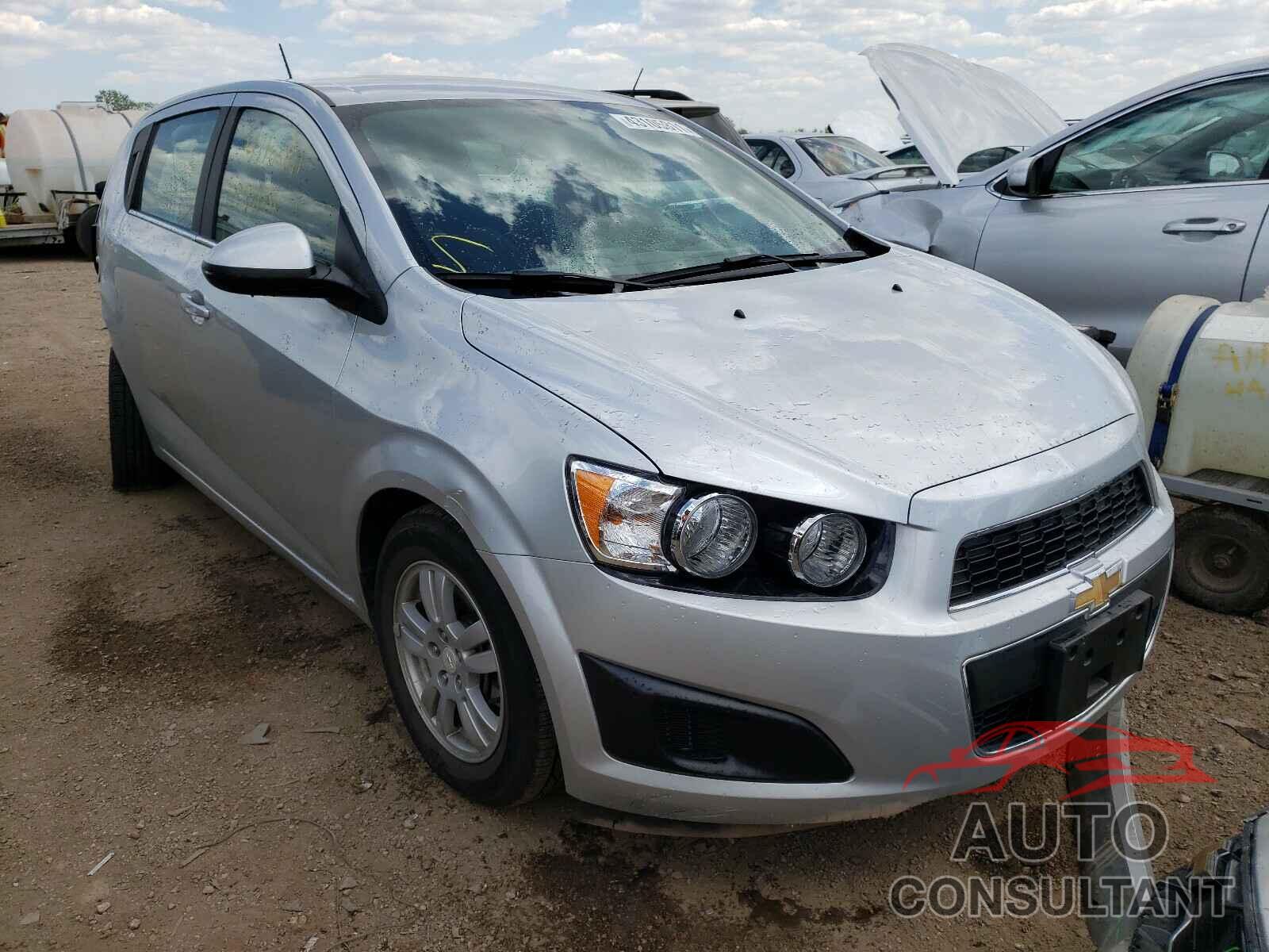 CHEVROLET SONIC 2016 - 1G1JC6SH4G4137441