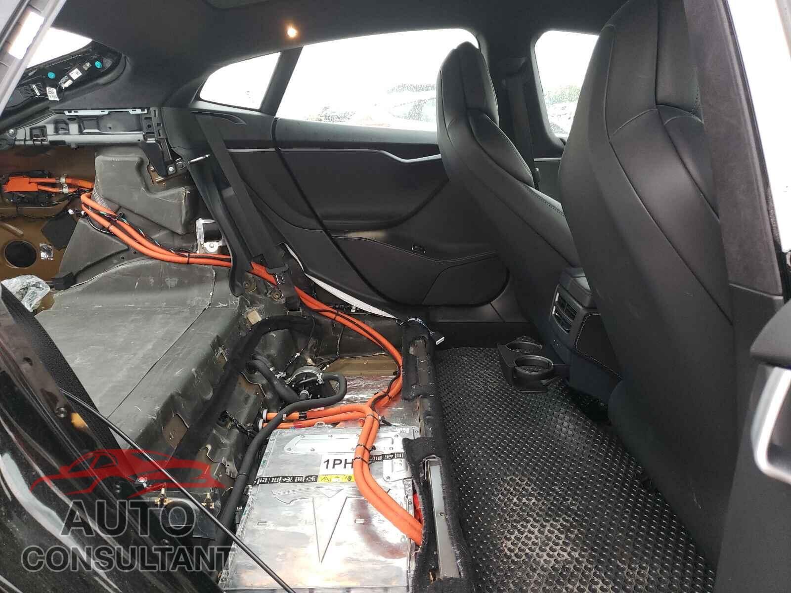 TESLA MODEL S 2018 - 5YJSA1E2XJF272774