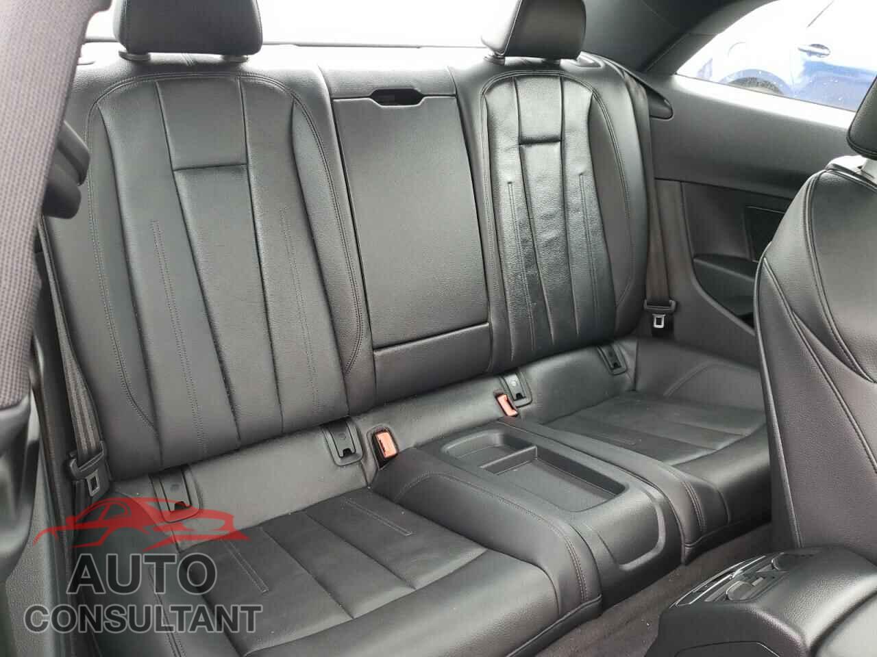 AUDI A5 2019 - WAUTNAF54KA007552