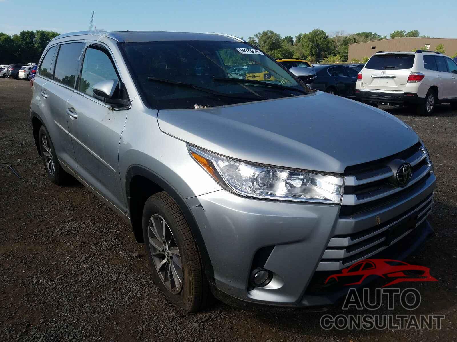 TOYOTA HIGHLANDER 2018 - 5TDJZRFH1JS555419