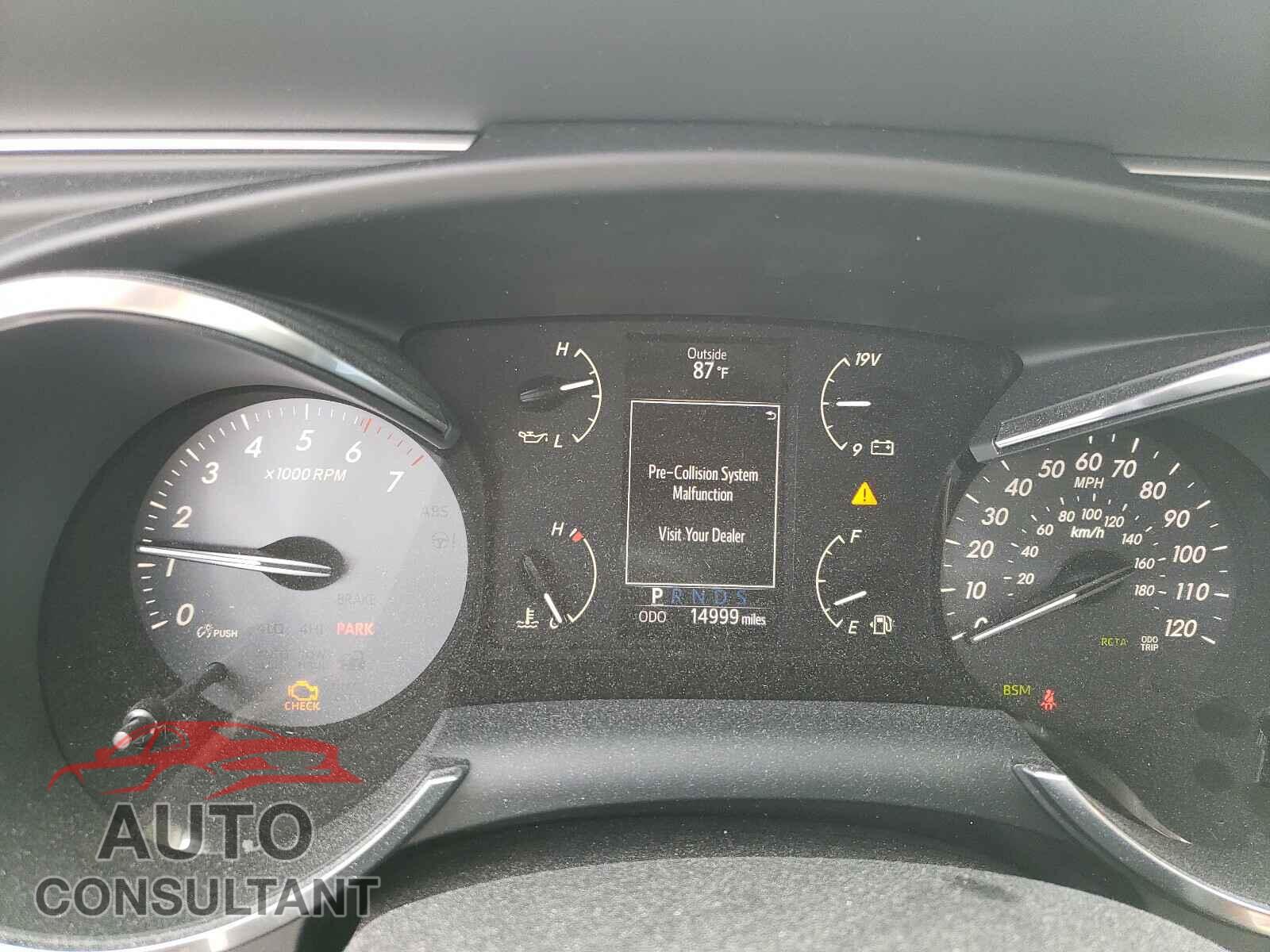 TOYOTA SEQUOIA 2018 - 5TDJY5G11JS162503