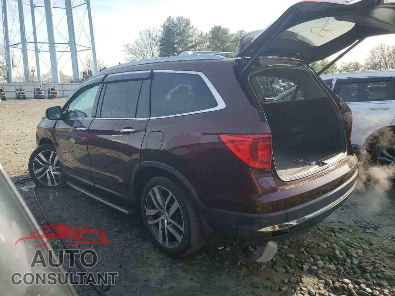 HONDA PILOT 2017 - 5FNYF6H98HB004110