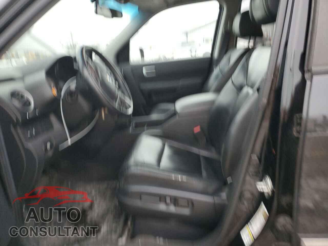 HONDA PILOT 2012 - 5FNYF4H9XCB061955