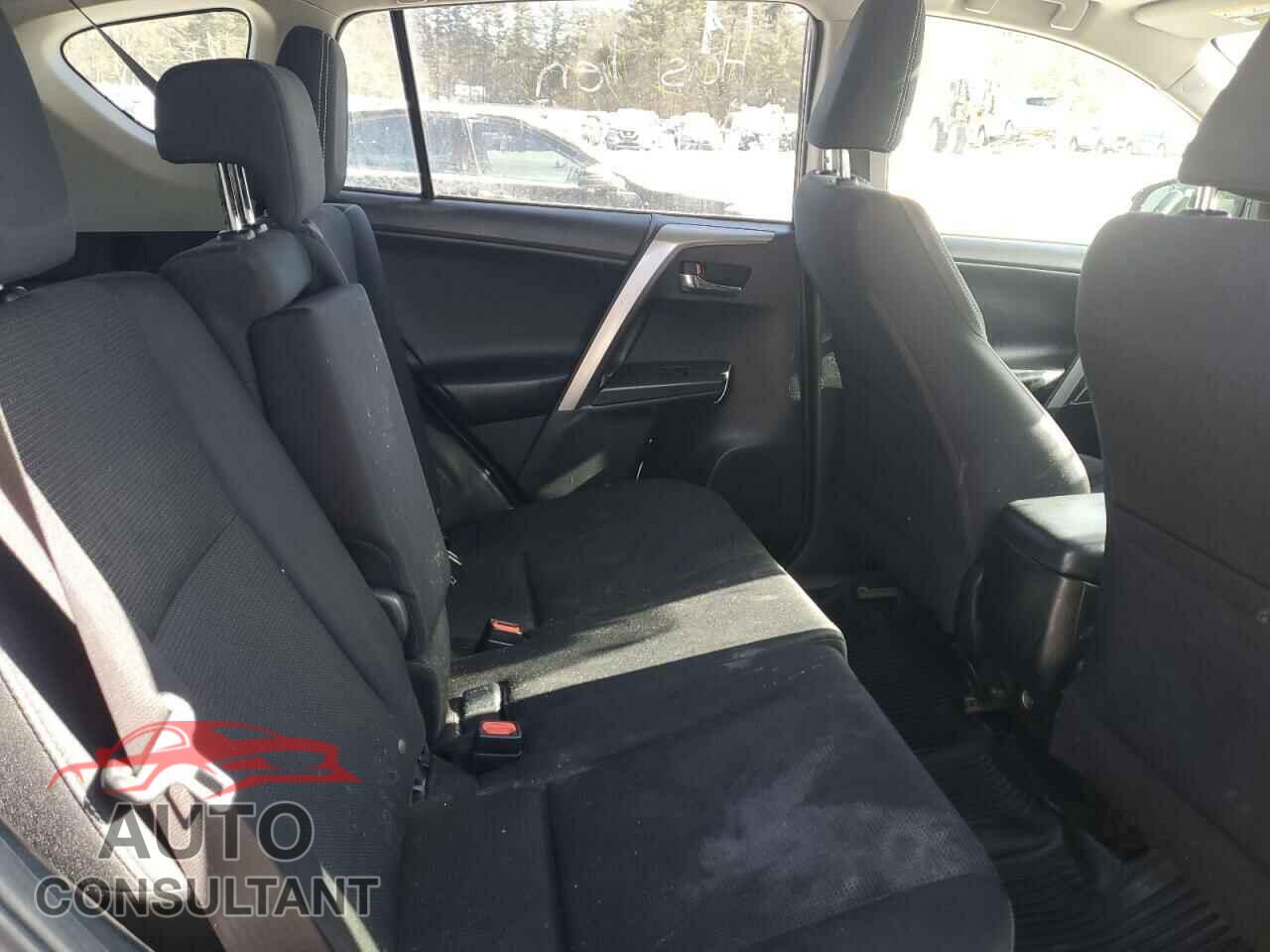 TOYOTA RAV4 2018 - JTMRFREV1JD228551
