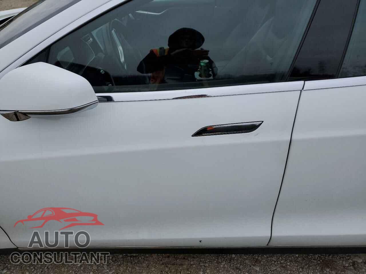 TESLA MODEL S 2014 - 5YJSA1H16EFP64081