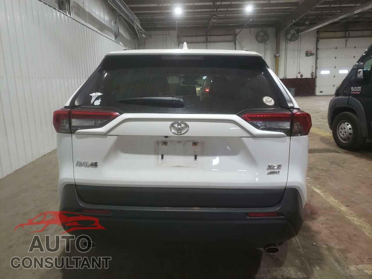 TOYOTA RAV4 2020 - JTMP1RFV2LD048633