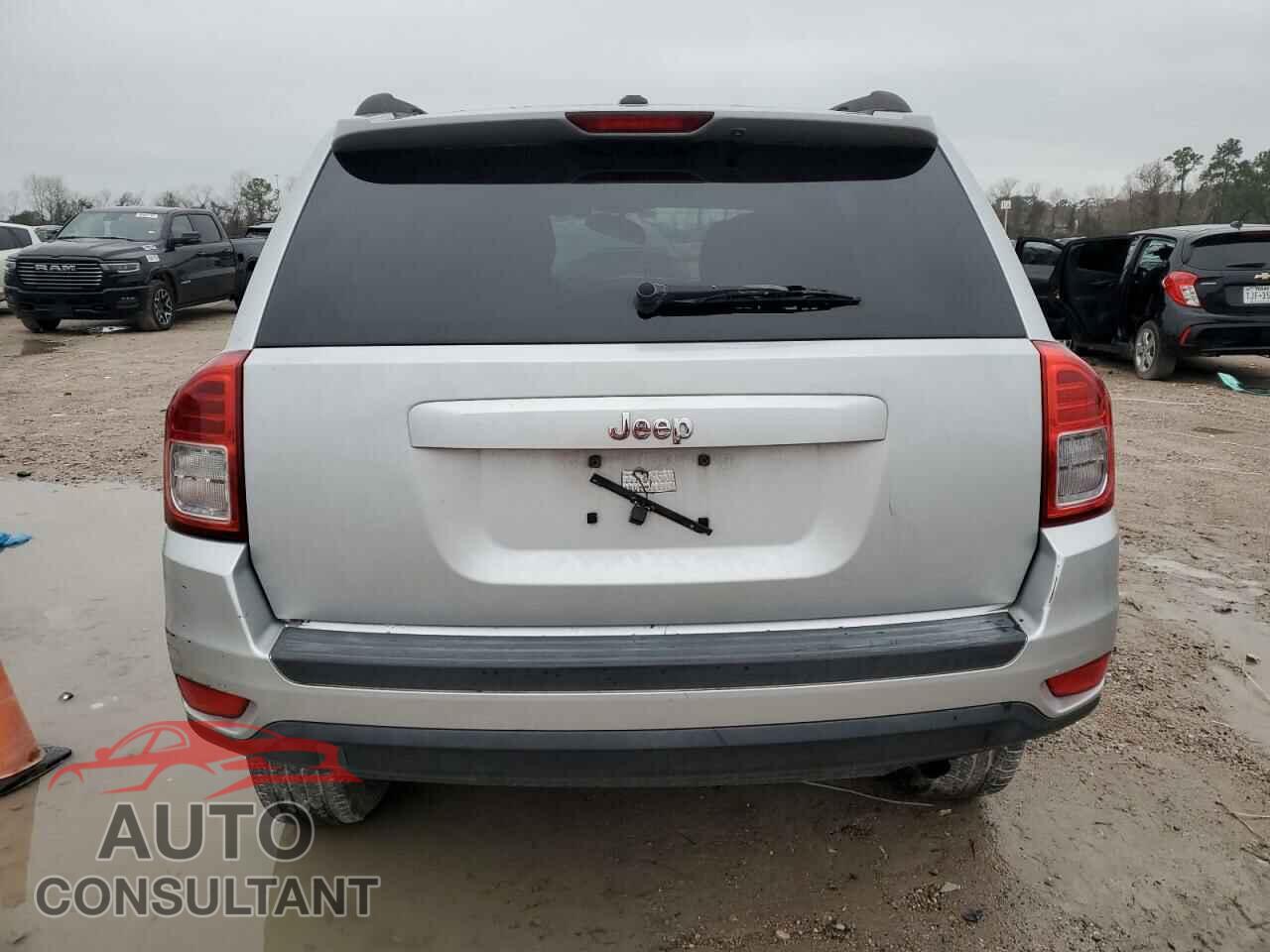 JEEP COMPASS 2012 - 1C4NJCBA3CD500600