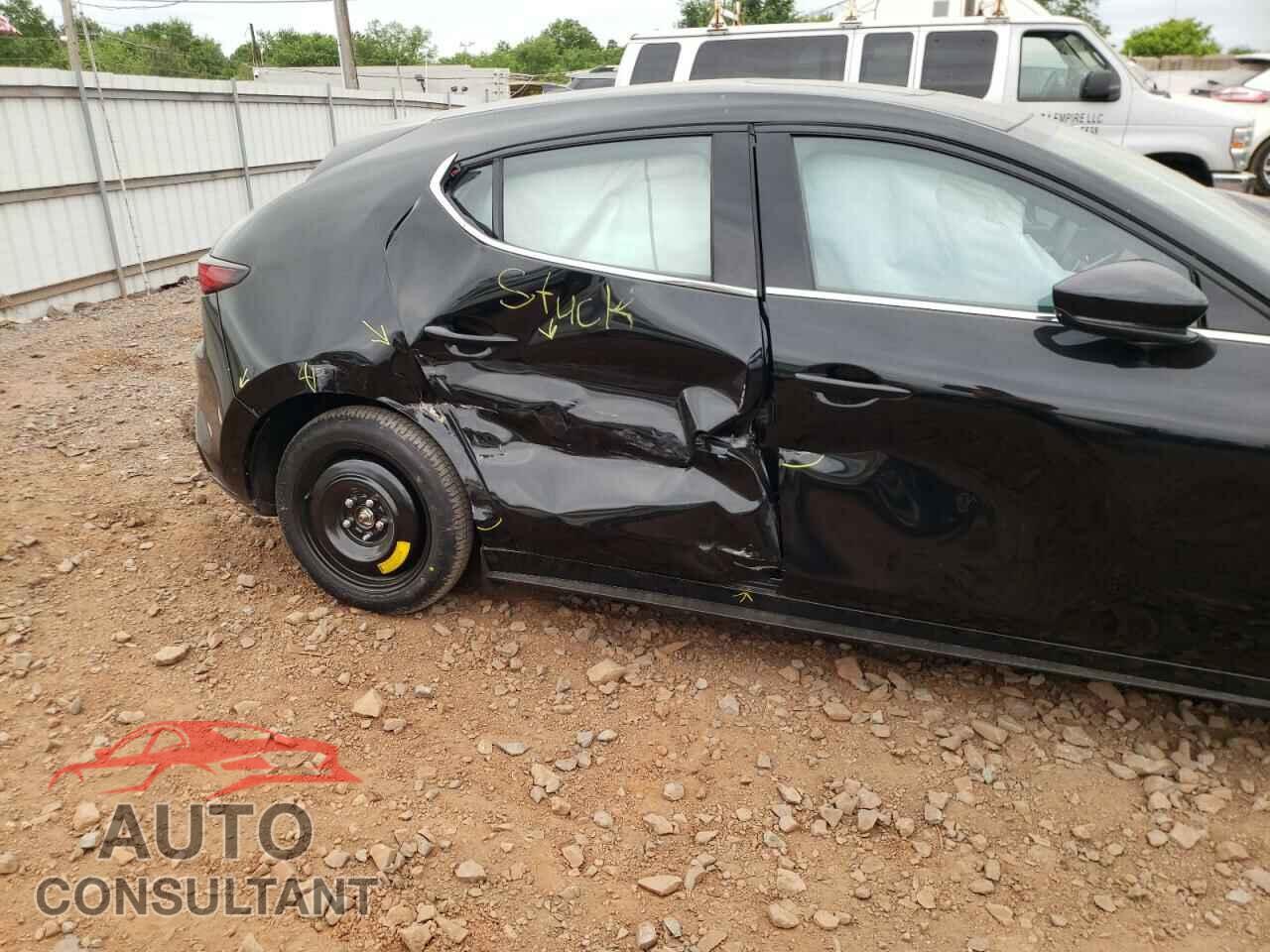 MAZDA 3 2021 - JM1BPBML3M1348010