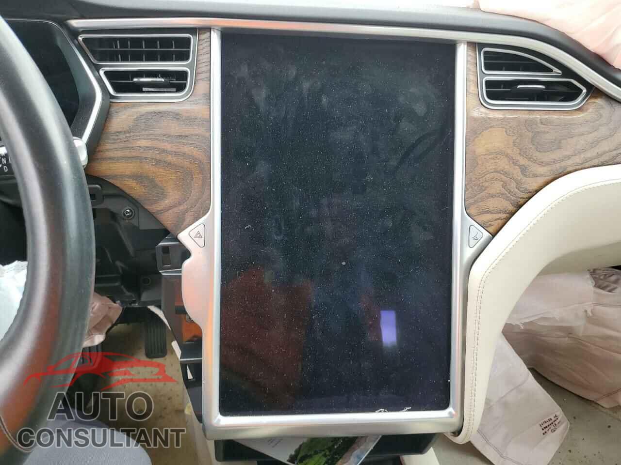 TESLA MODEL S 2017 - 5YJSA1E12HF212943