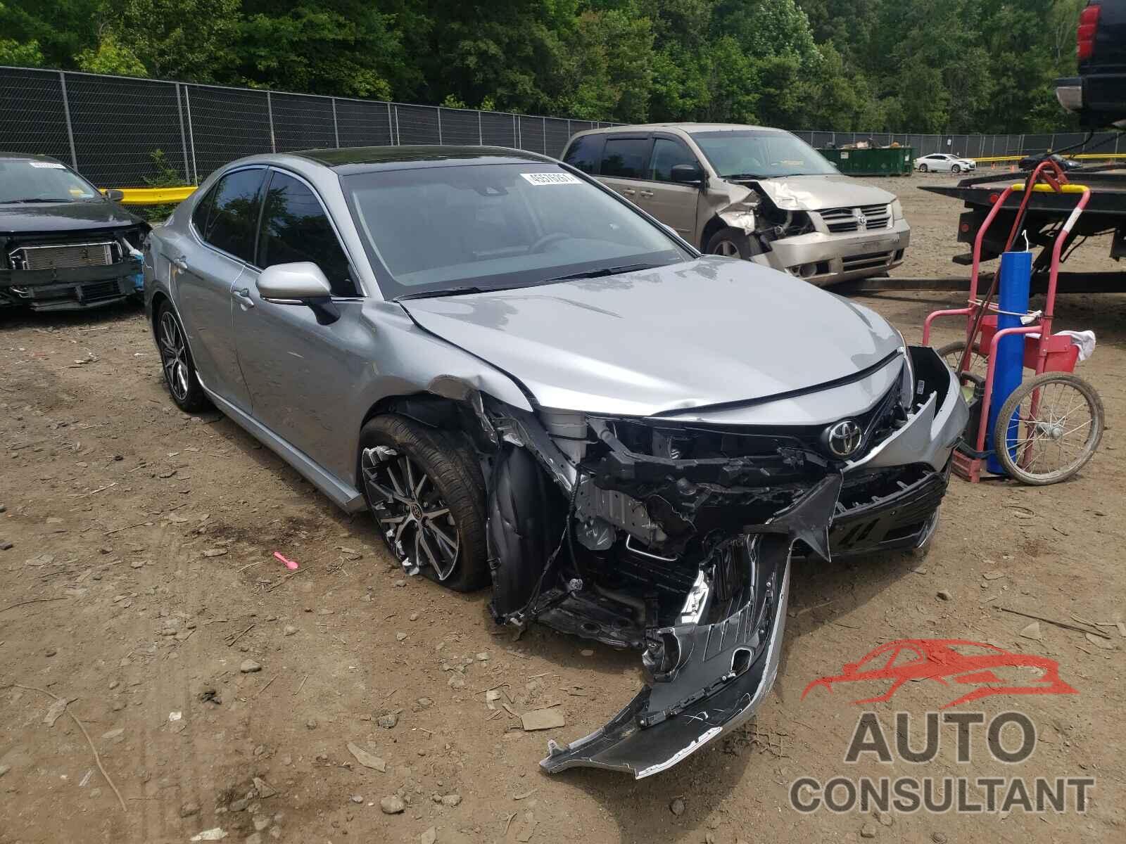 TOYOTA CAMRY 2021 - 4T1F11AK9MU554970