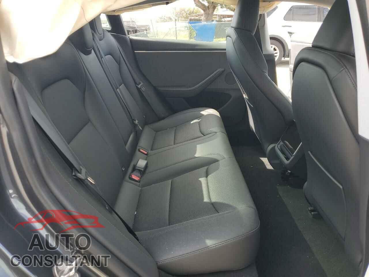 TESLA MODEL 3 2024 - 5YJ3E1EA3RF739920
