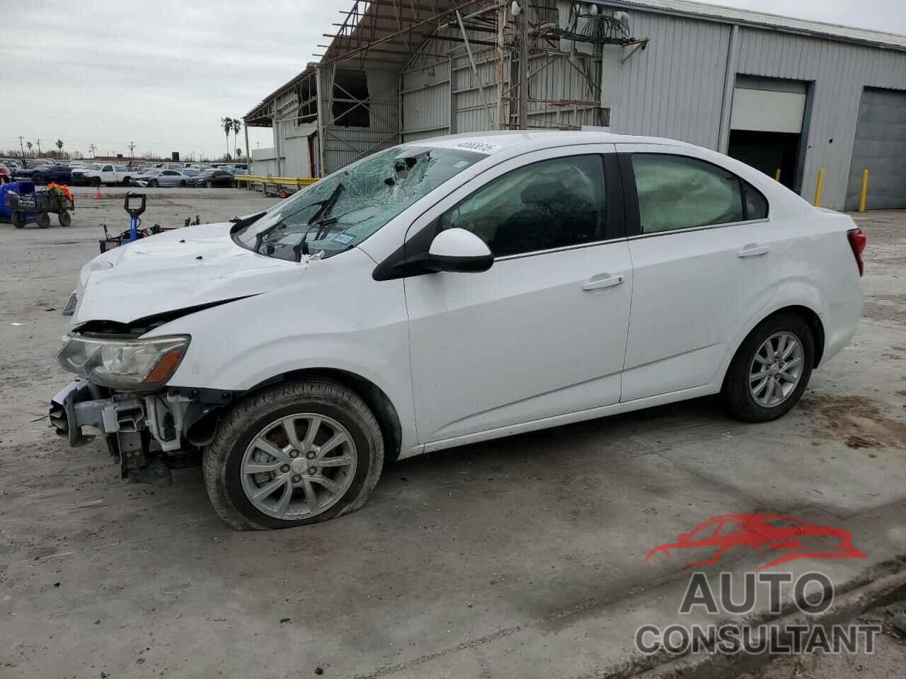 CHEVROLET SONIC 2018 - 1G1JD5SH2J4130485