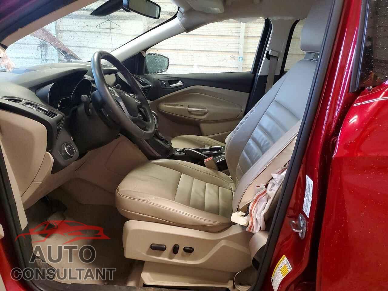 FORD ESCAPE 2015 - 1FMCU0J94FUC00813