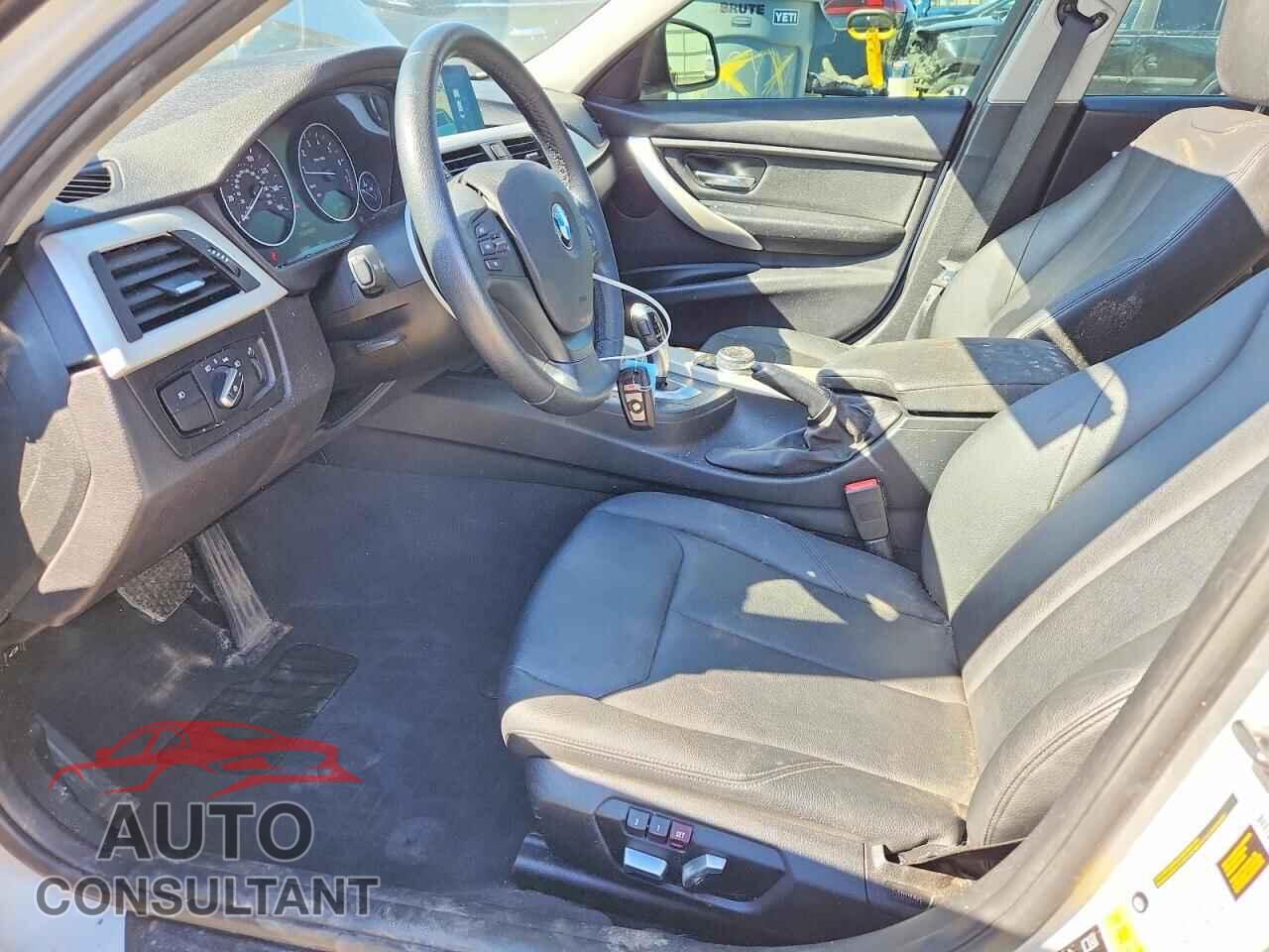 BMW 3 SERIES 2016 - WBA8E5G56GNU21783