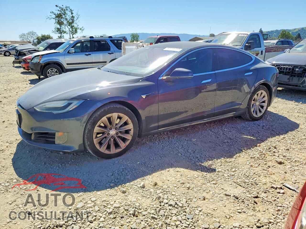 TESLA MODEL S 2017 - 5YJSA1E15HF202892