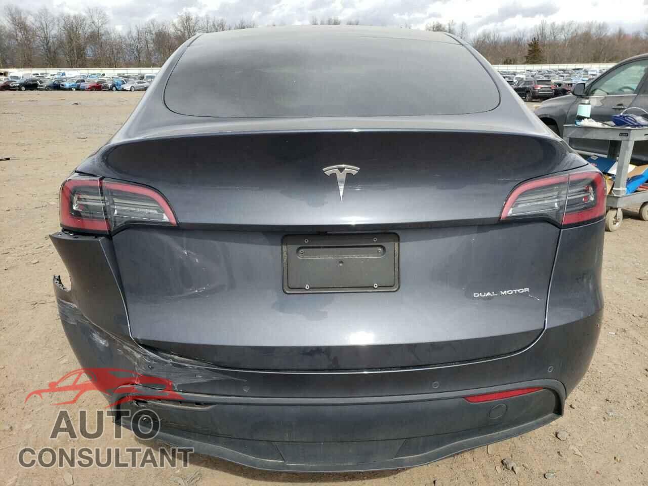 TESLA MODEL Y 2022 - 7SAYGDEE6NF375431