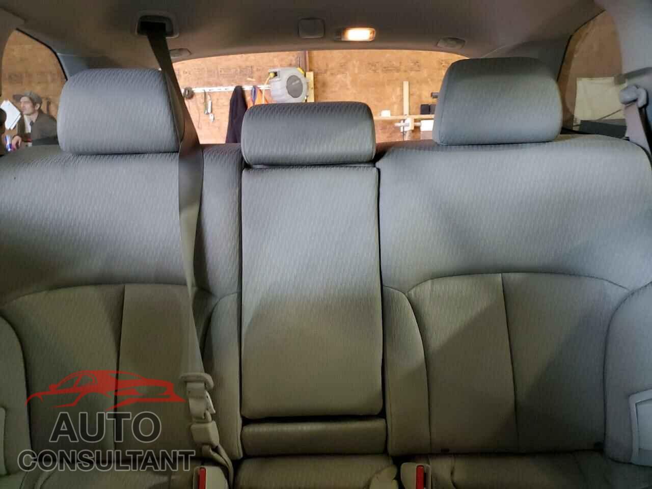 SUBARU OUTBACK 2011 - 4S4BRBCC2B3426155