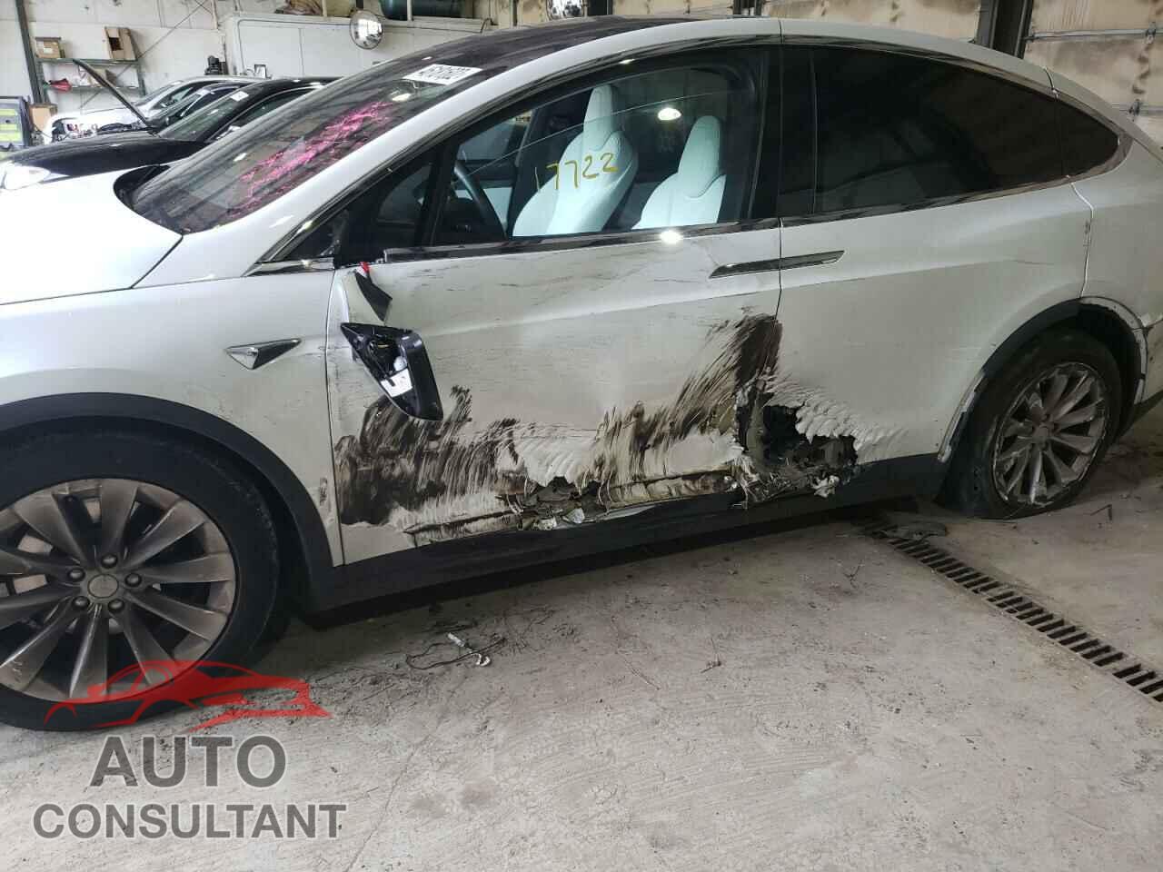 TESLA MODEL X 2018 - 5YJXCAE2XJF139643