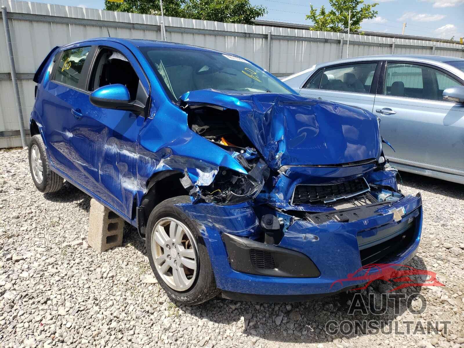 CHEVROLET SONIC 2016 - 1G1JC6SH7G4181725