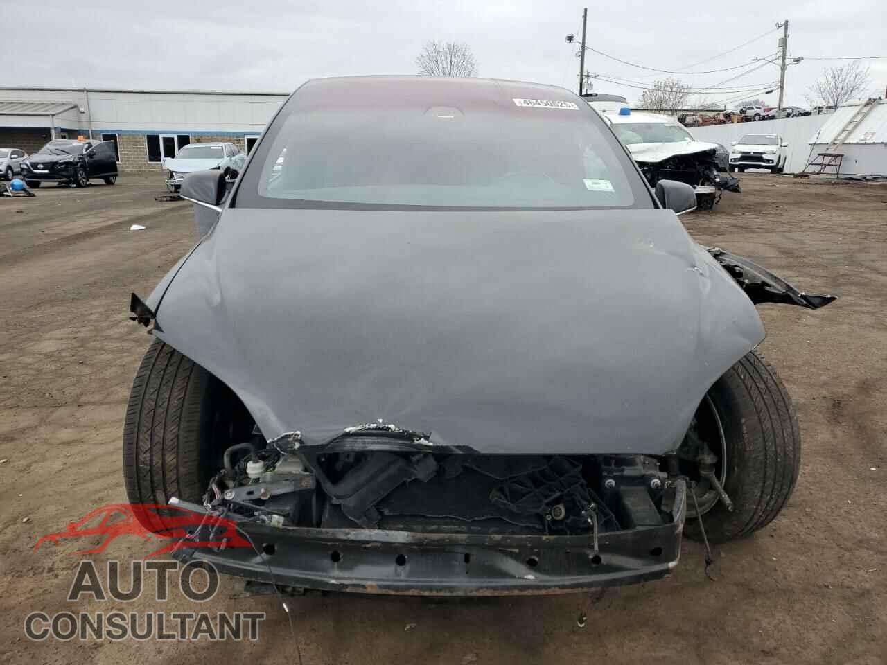 TESLA MODEL X 2017 - 5YJXCDE23HF049570