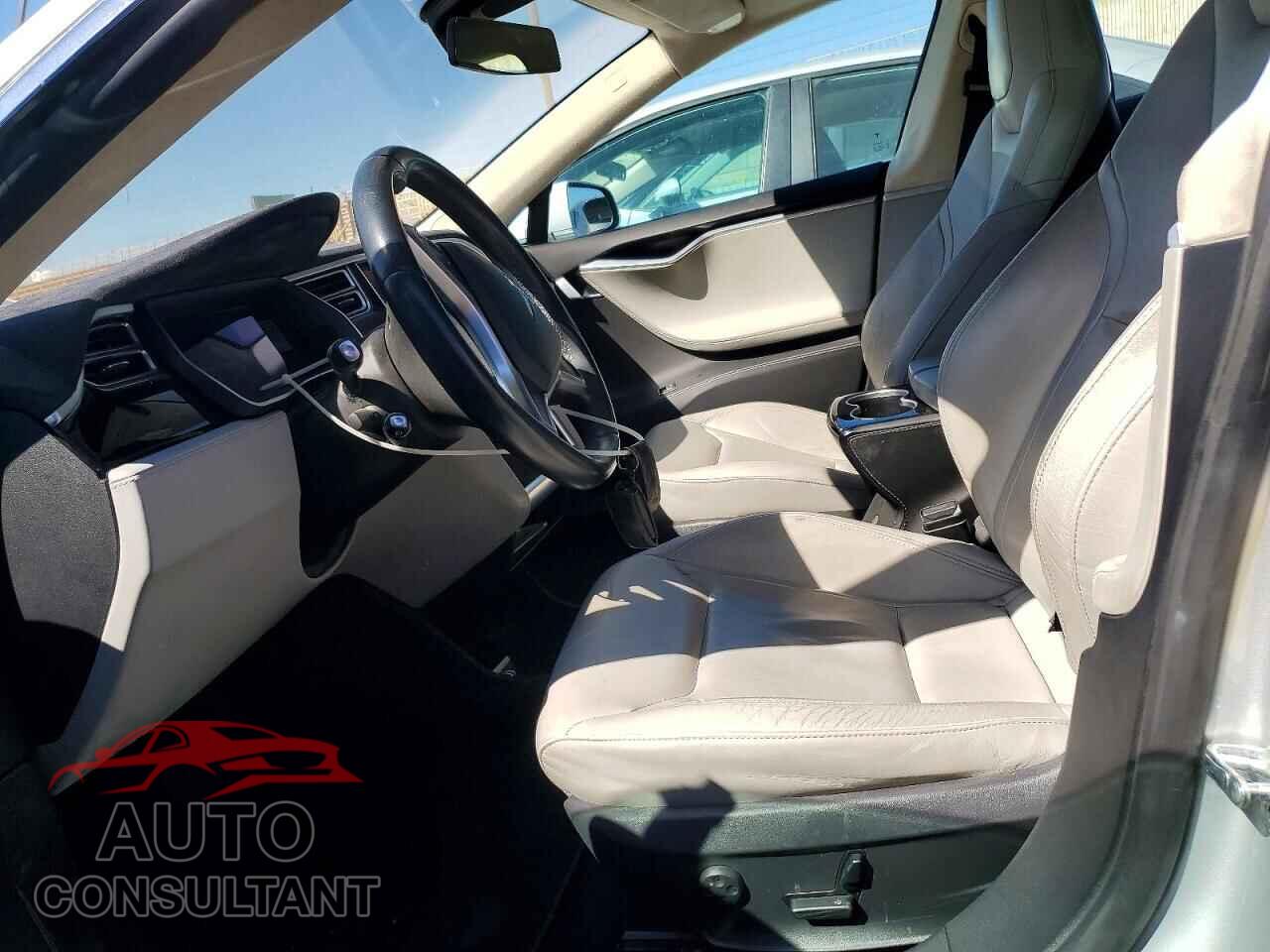 TESLA MODEL S 2015 - 5YJSA1E26FF113287