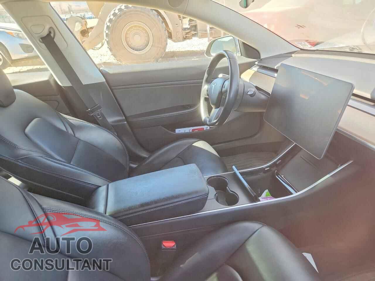 TESLA MODEL 3 2019 - 5YJ3E1EA0KF400182