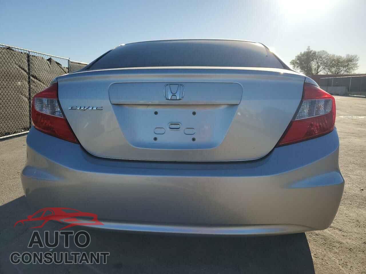 HONDA CIVIC 2012 - 2HGFB2F52CH328363