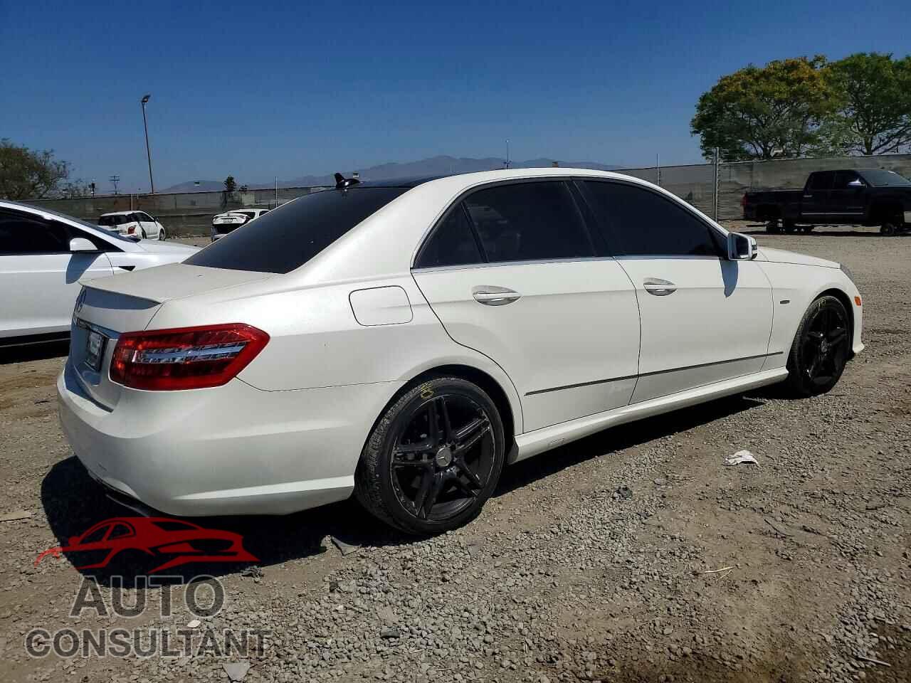 MERCEDES-BENZ E-CLASS 2012 - WDDHF5KB7CA588402