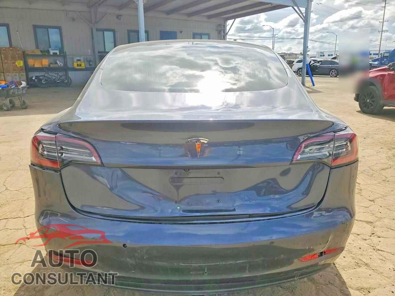 TESLA MODEL 3 2018 - 5YJ3E1EB7JF185262