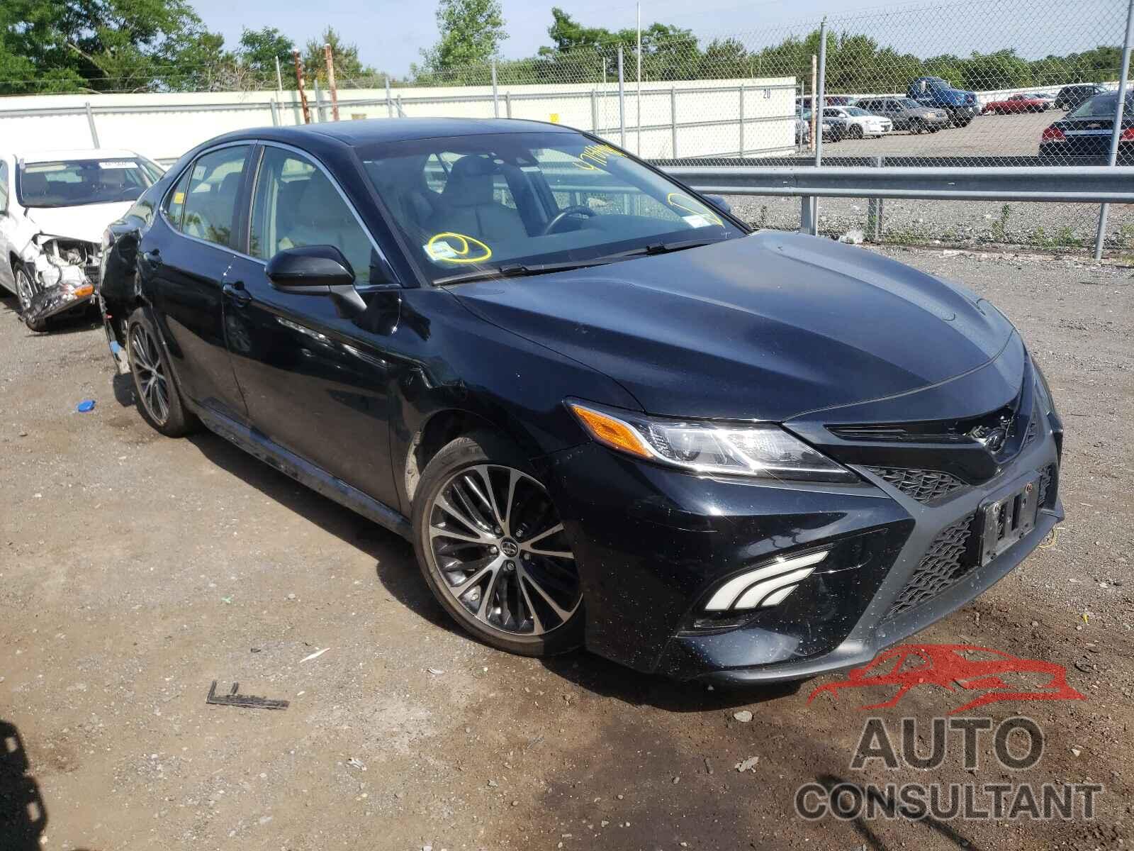 TOYOTA CAMRY 2018 - JTNB11HK2J3023048