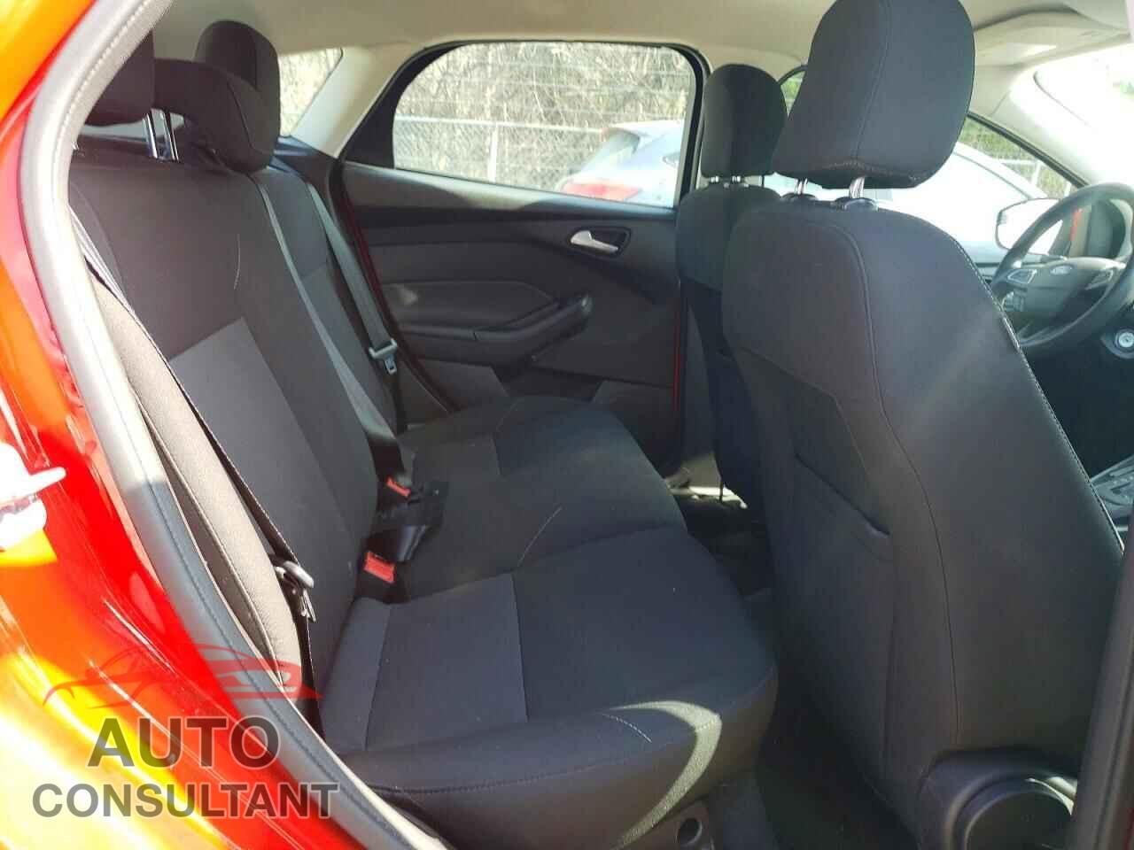 FORD FOCUS 2017 - 1FADP3K22HL228773