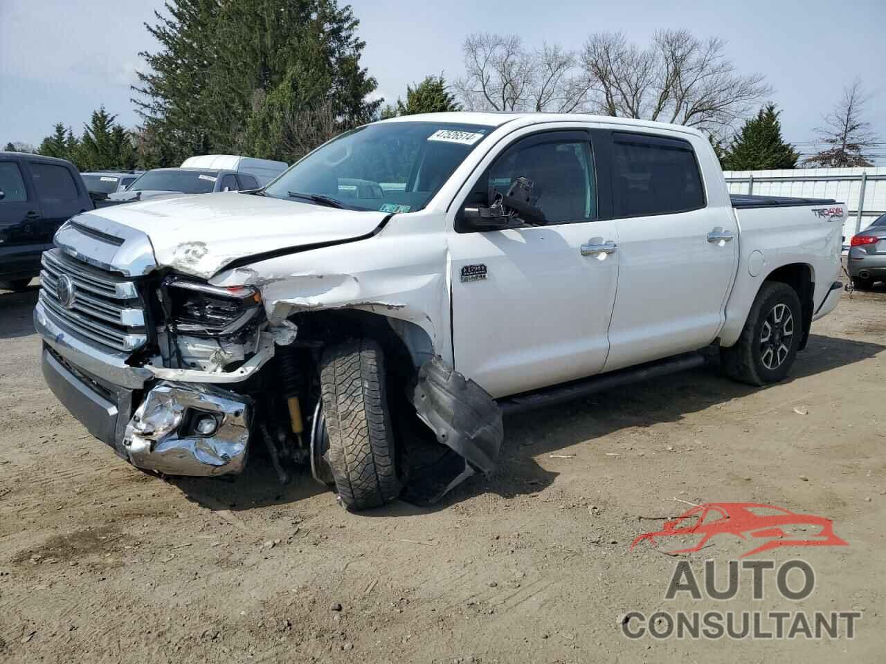 TOYOTA TUNDRA 2019 - 5TFAY5F13KX825874