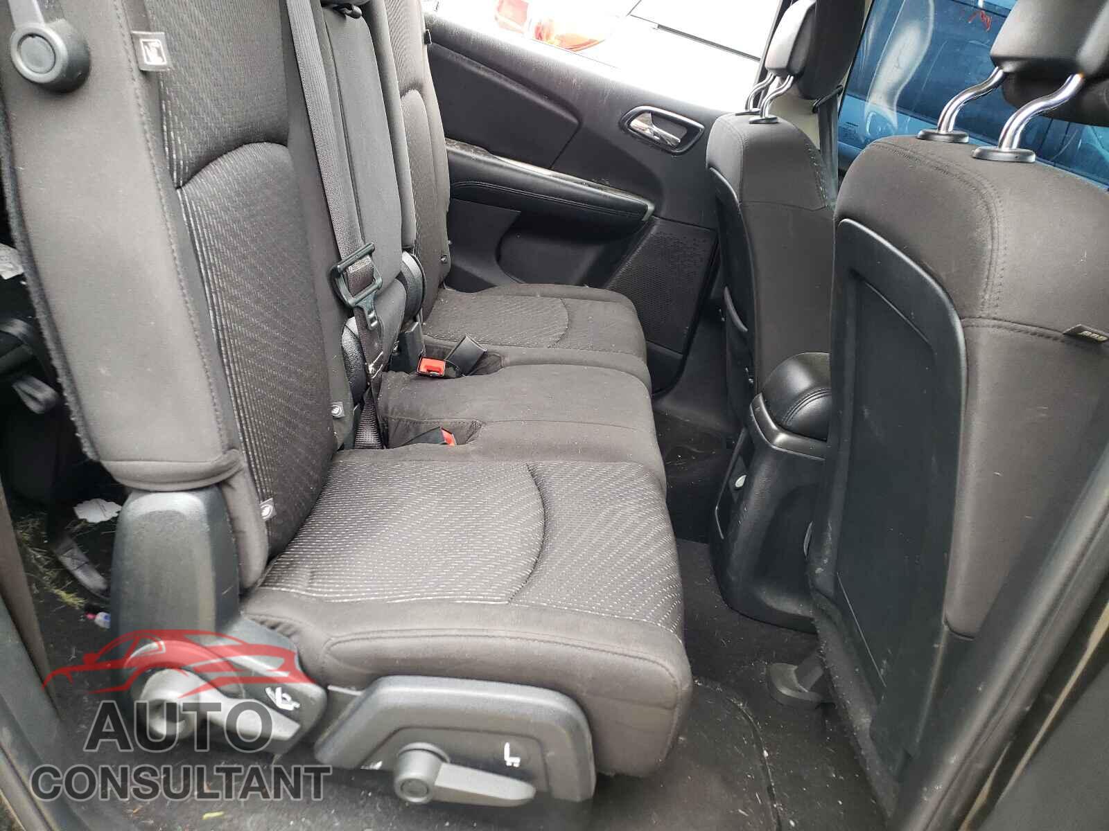 DODGE JOURNEY 2017 - 3C4PDCBG7HT575998