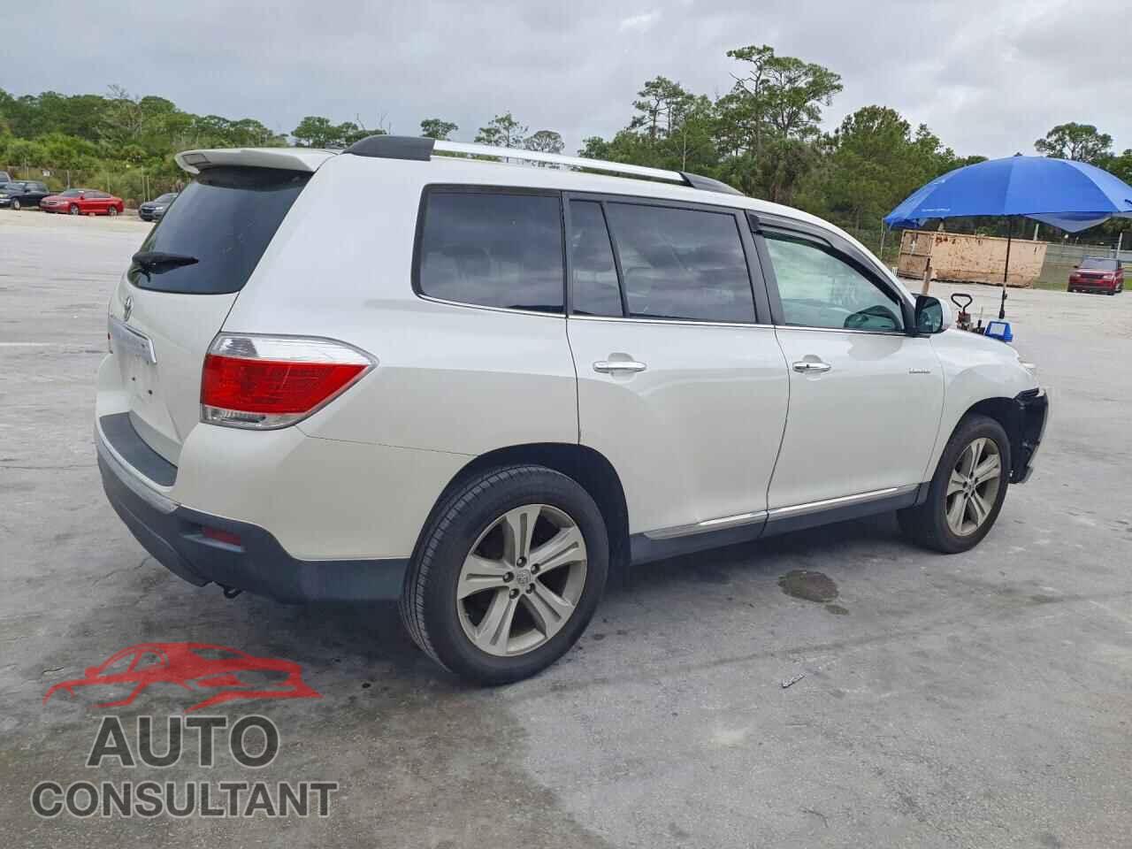 TOYOTA HIGHLANDER 2013 - 5TDYK3EH8DS132715