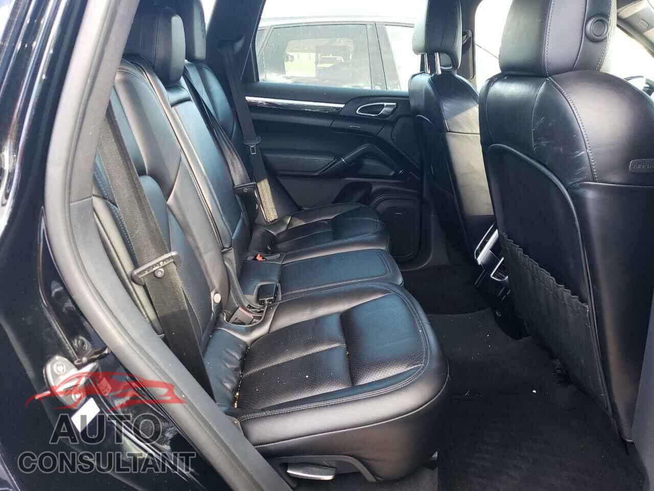 PORSCHE CAYENNE 2017 - WP1AA2A24HKA86649
