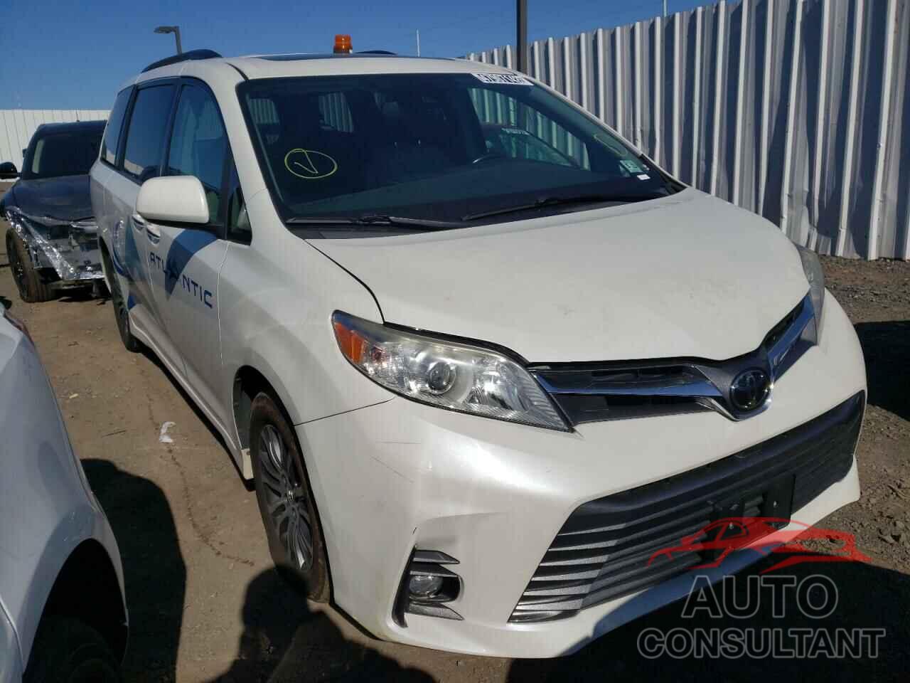 TOYOTA SIENNA 2018 - 5TDYZ3DC5JS911616