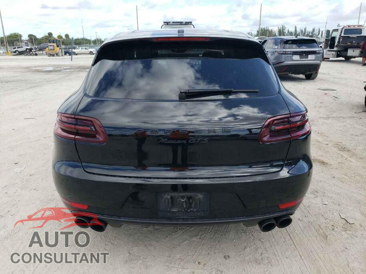 PORSCHE MACAN 2018 - WP1AG2A50JLB61601