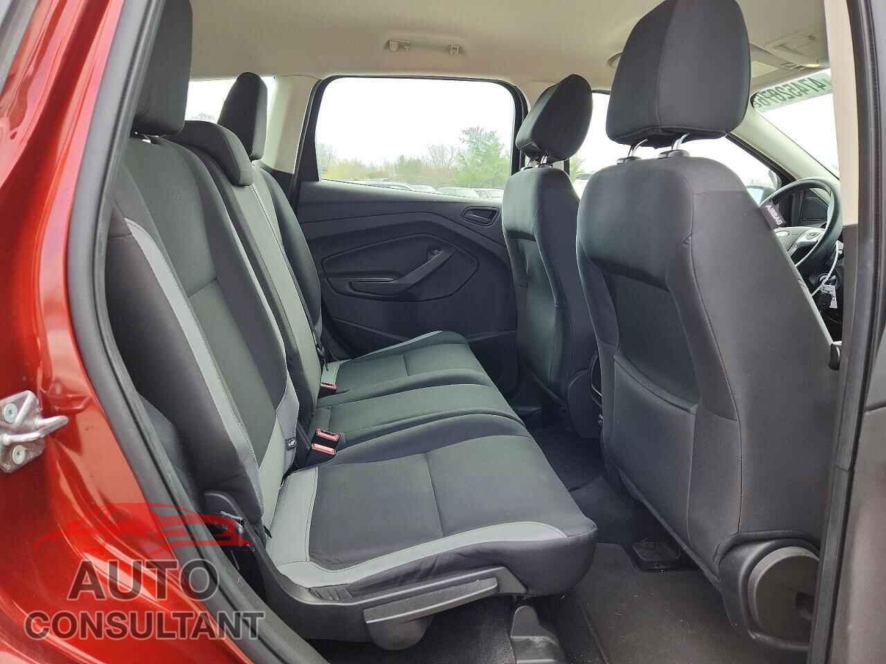 FORD ESCAPE 2015 - 1FMCU0F77FUA14190