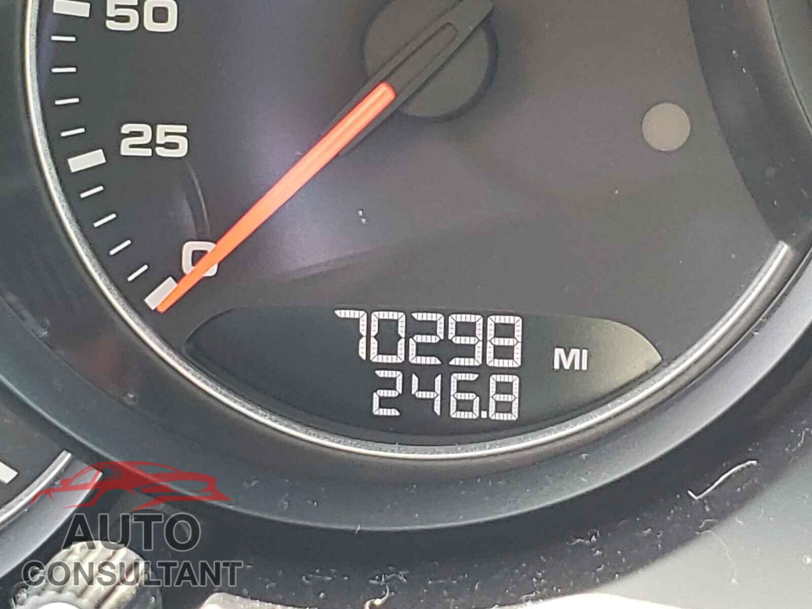 PORSCHE CAYENNE 2016 - WP1AA2A29GKA09208