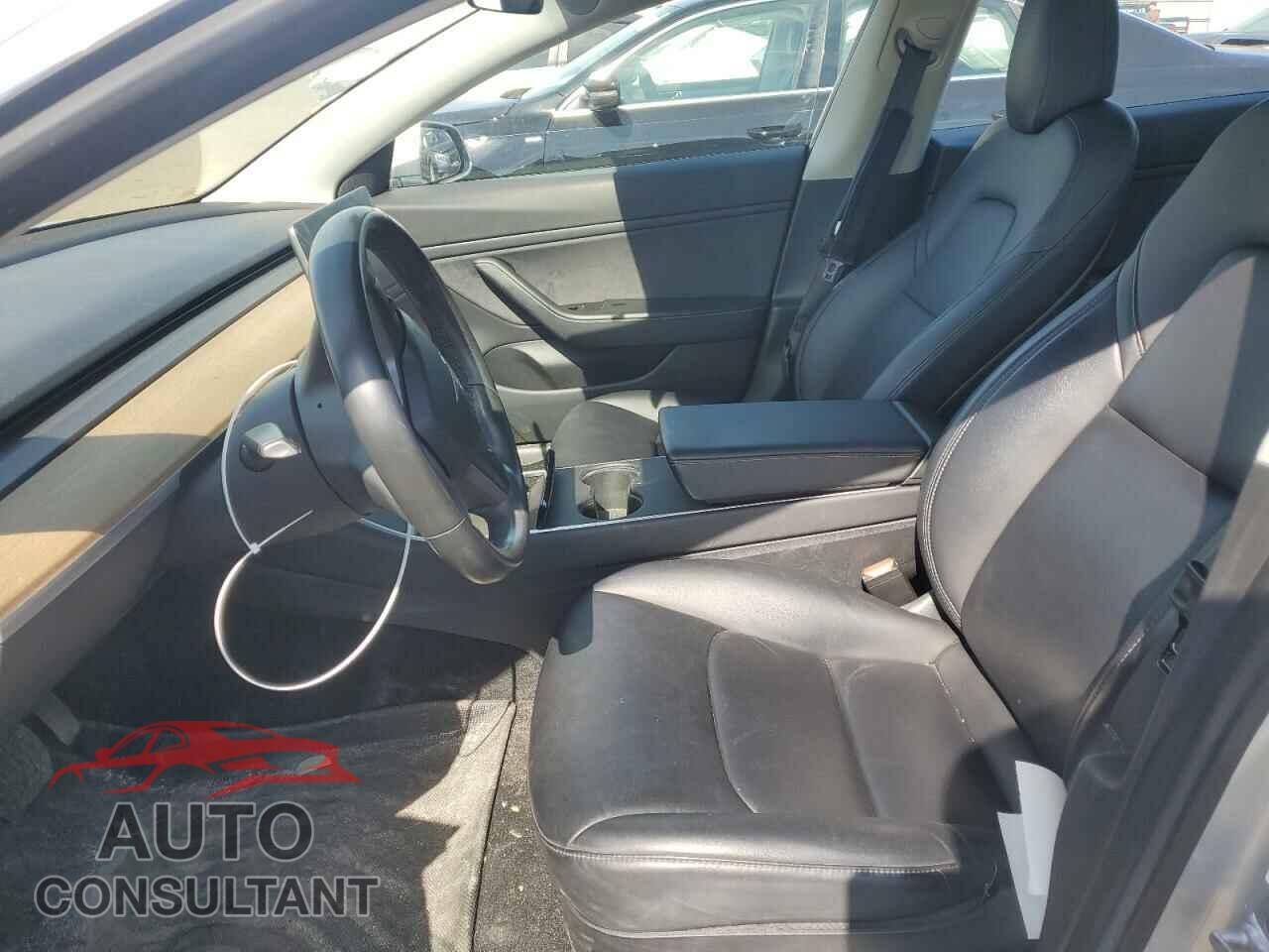 TESLA MODEL 3 2018 - 5YJ3E1EB8JF065065