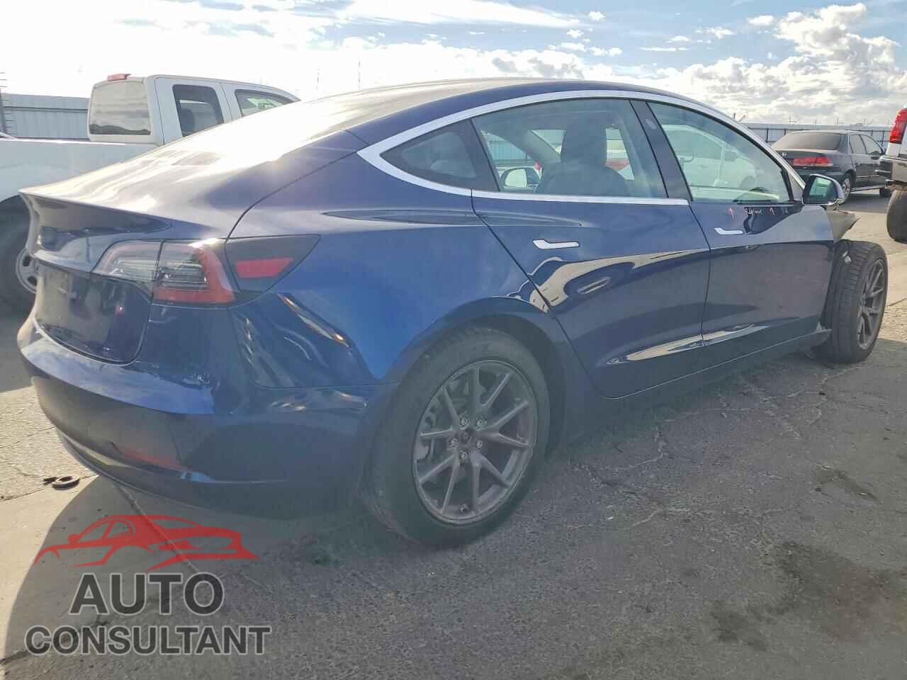 TESLA MODEL 3 2018 - 5YJ3E1EA9JF059217