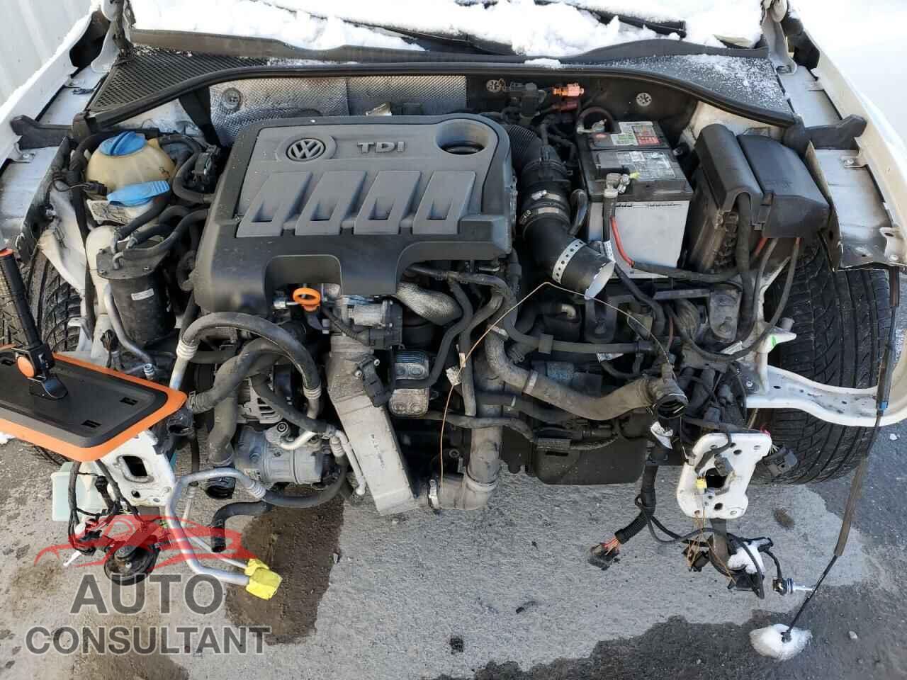 VOLKSWAGEN PASSAT 2013 - 1VWCN7A36DC025180