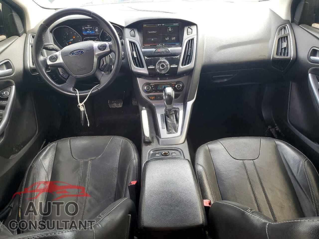 FORD FOCUS 2013 - 1FADP3J2XDL334433
