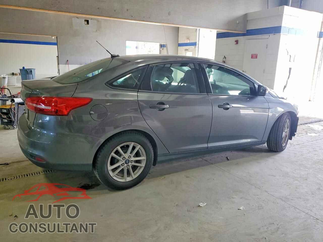 FORD FOCUS 2017 - 1FADP3F28HL222616