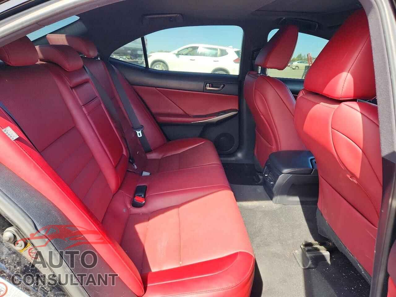 LEXUS IS 2018 - JTHBA1D25J5080972